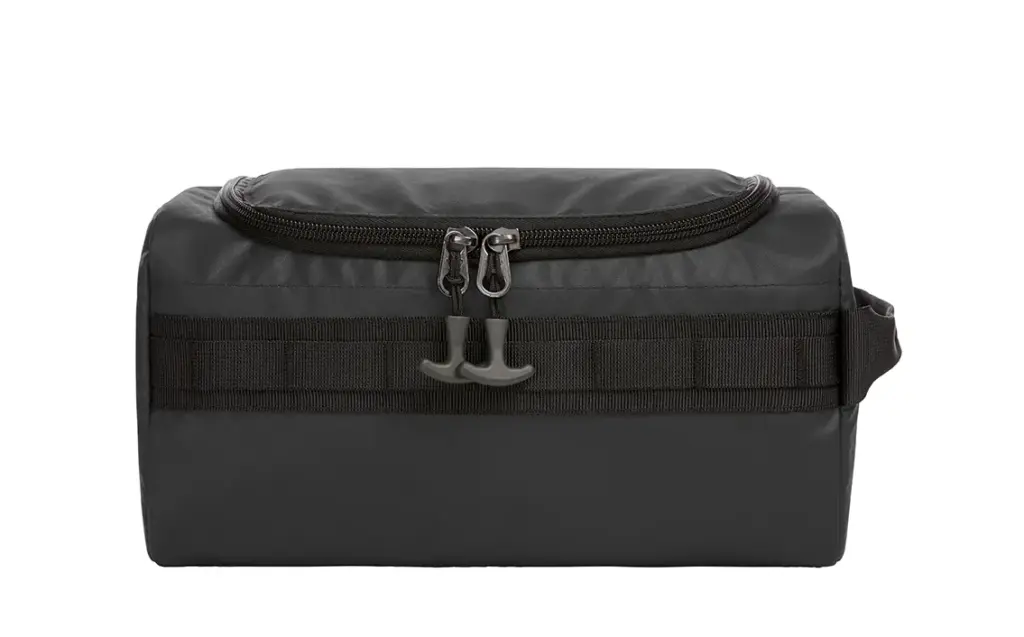 Halfar custom logo toiletry bag: durable active gym kit.
