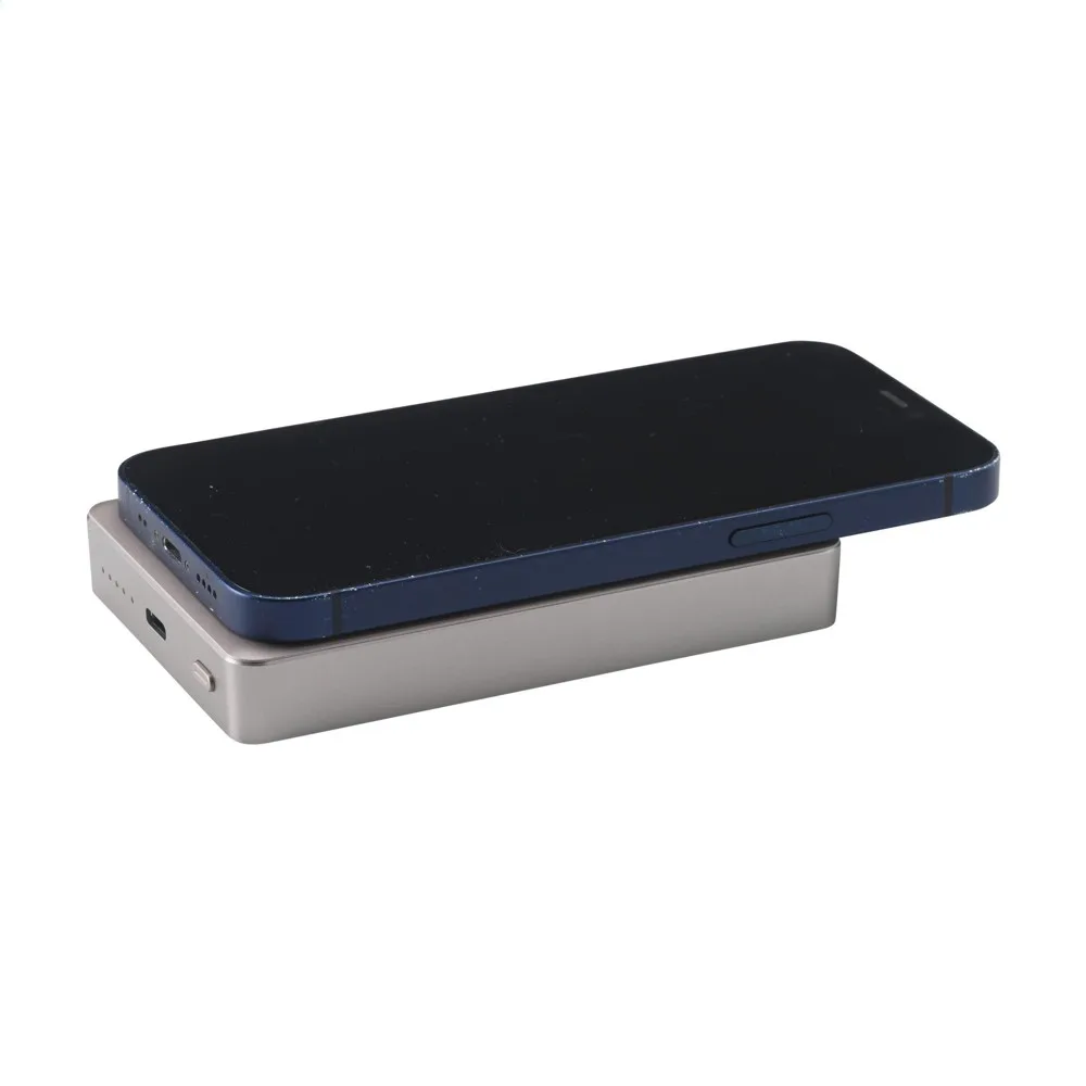 Wireless RCS Recycled Alu Magsafe Powerbank 10000 productfoto 3 - Hidalgo-werbeartikel Wireless RCS Recycled Alu Magsafe Powerbank 10000 — productfoto 3