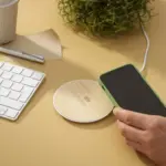 Bamboo 15W Wireless Fast Charger draadloze snellader — productfoto 2