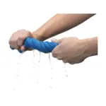 CoolDown koelhanddoek, lichtblauw (± pms 2995)