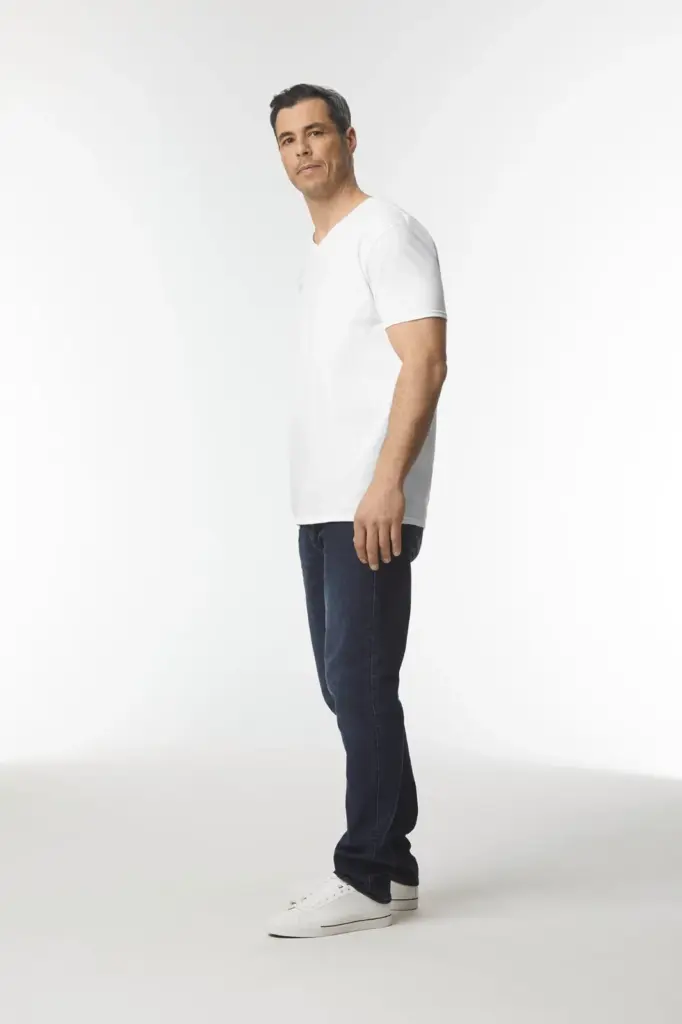Softstyle Euro Fit Adult V-neck T-shirt — productfoto 7