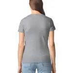 Softstyle® Fitted Ladies' V-neck T-shirt — productfoto 3