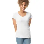 Softstyle® Fitted Ladies' V-neck T-shirt — productfoto 4
