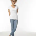 Softstyle® Fitted Ladies' V-neck T-shirt — productfoto 6