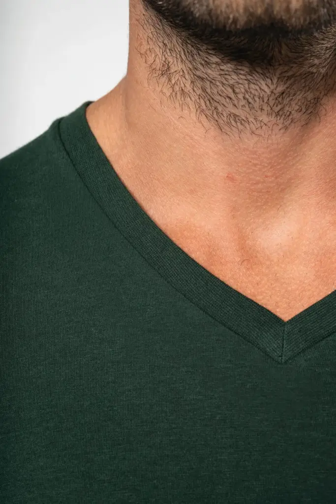 Heren-T-shirt BIO150 IC V-hals — productfoto 4