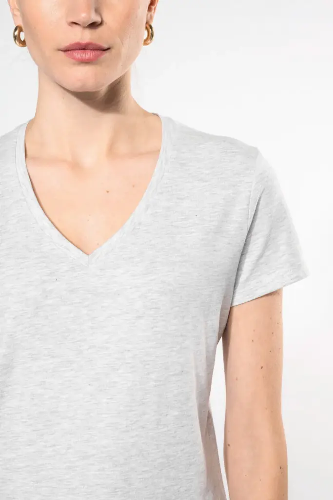 K381-06_2025 - Hidalgo-werbeartikel Dames T-shirt v-hals met korte mouwen — productfoto 1