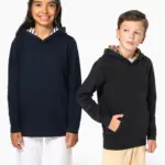 Sweater met contrasterende capuchon met motief — productfoto 14
