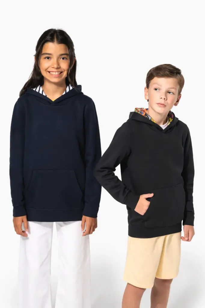 Sweater met contrasterende capuchon met motief — productfoto 14