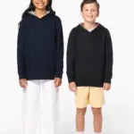 Sweater met contrasterende capuchon met motief — productfoto 21