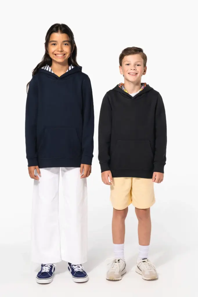 Sweater met contrasterende capuchon met motief — productfoto 21