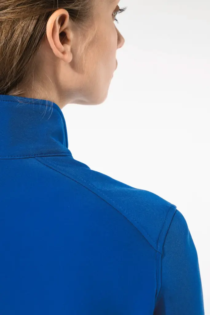 2-laagse damessoftshelljas — productfoto 3