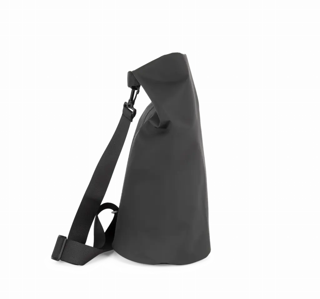 PS_KI0645-S_BLACK - Hidalgo Waterdichte tas met roll-top 10 L, black — productfoto 5