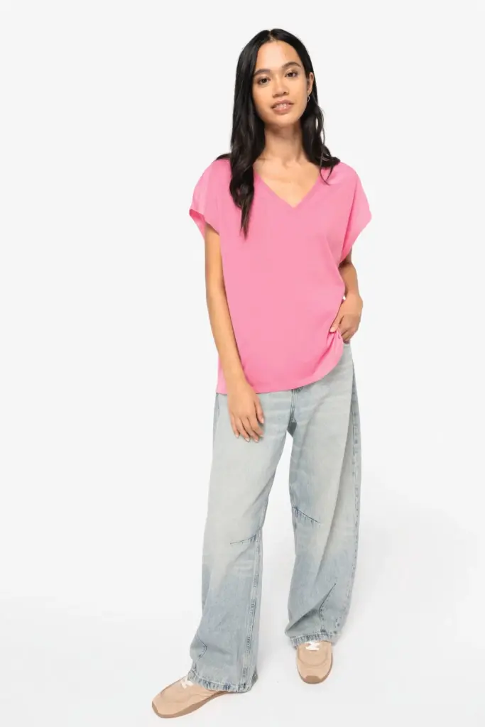 NS312-1_2025 - Hidalgo-werbeartikel Ecologisch baggy dames T-shirt V-hals — productfoto 2