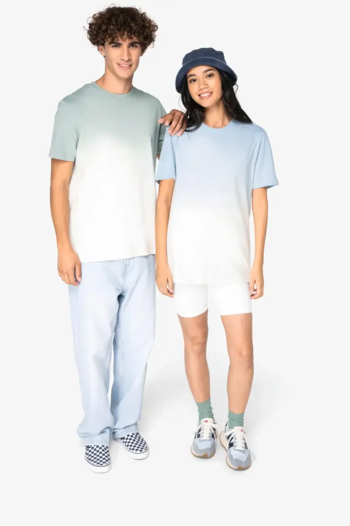 NS345-7_2023 - Hidalgo-werbeartikel Ecologisch uniseks Dip Dye T-shirt — productfoto 2