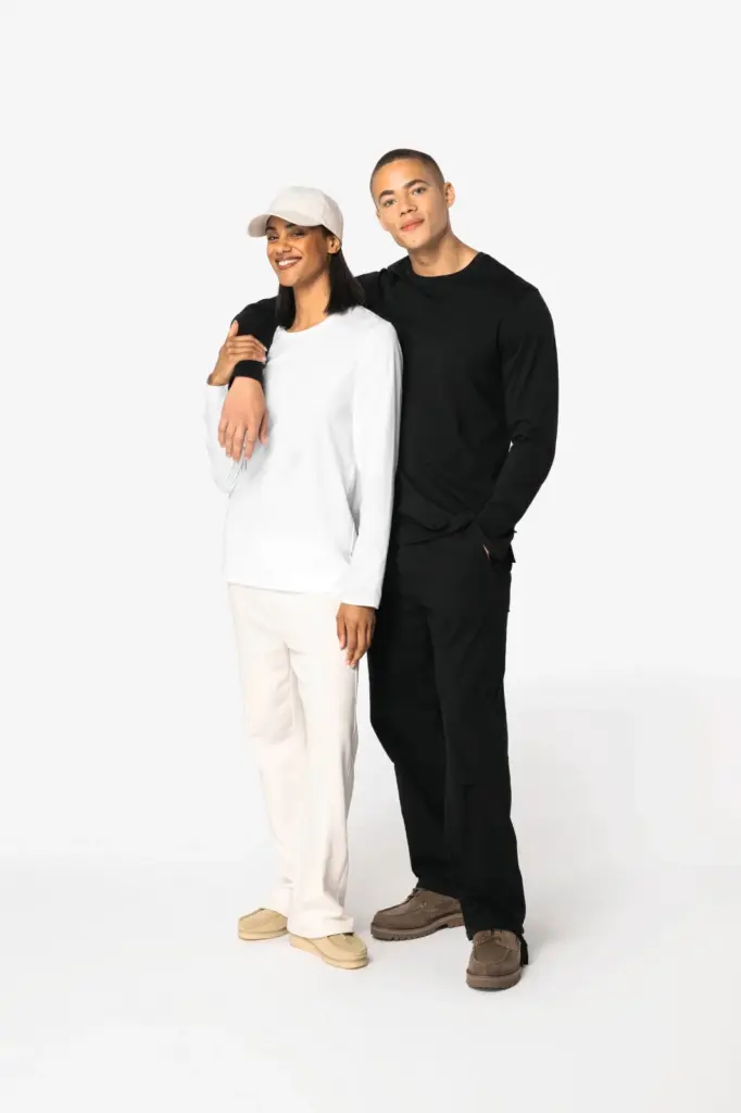 Ecologisch uniseks T-shirt met lange mouwen — productfoto 2