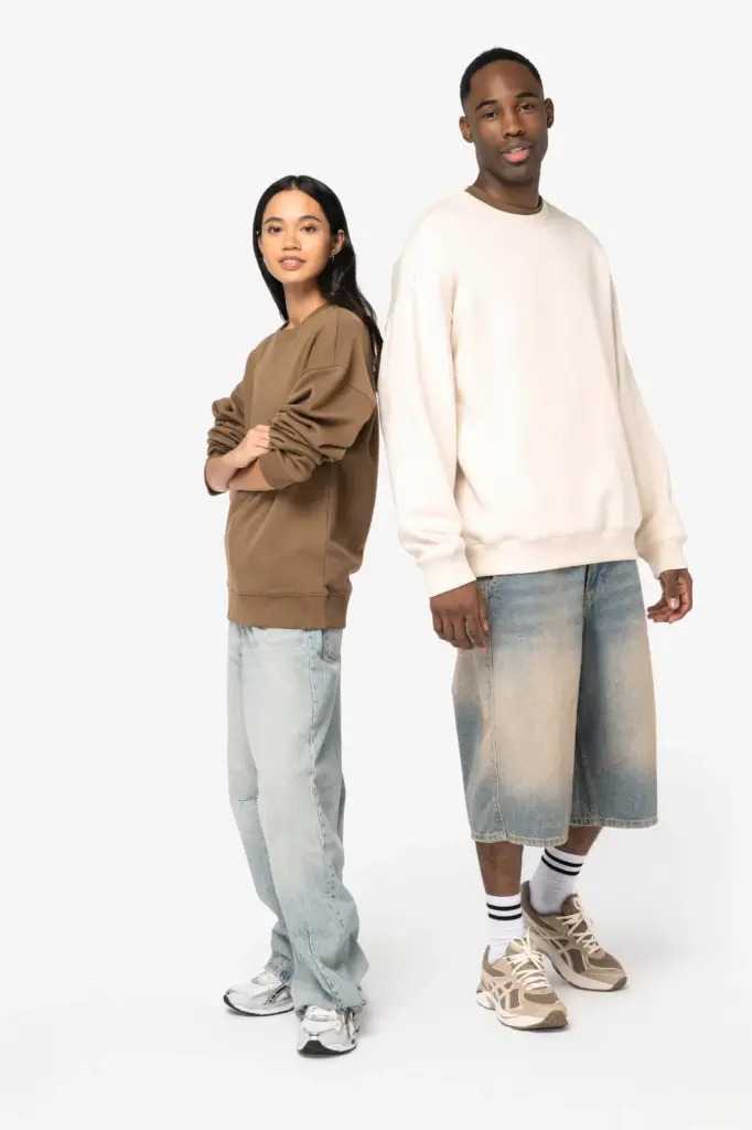 Ecologische oversized uniseks sweater met ronde hals — productfoto 2