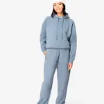 Ecologische damessweater met capuchon en raglanmouwen — productfoto 2