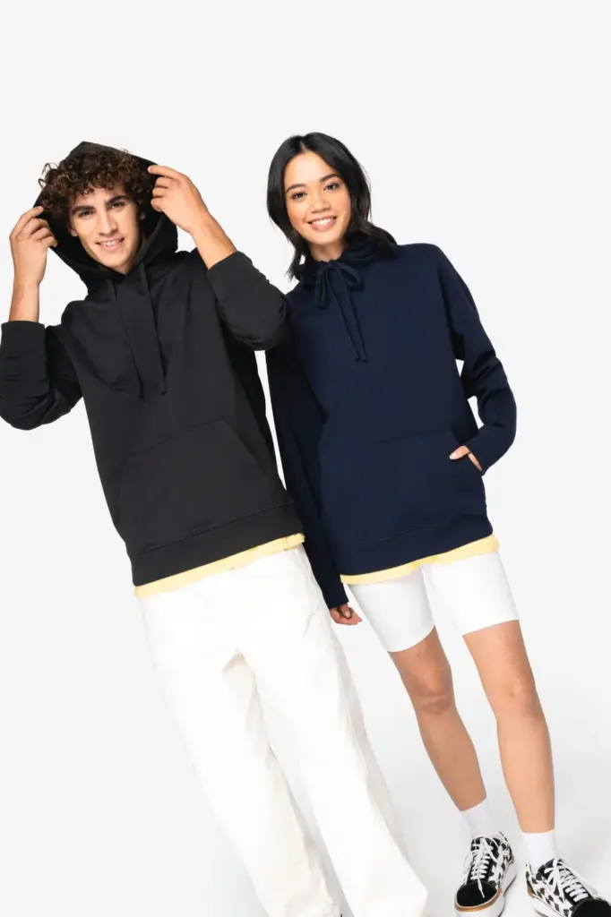 Ecologische uniseks sweater met capuchon en verlaagde schouders French Terry — productfoto 2