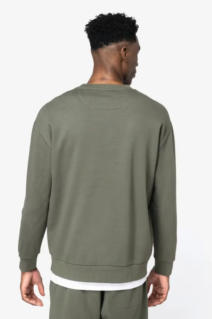 Ecologische uniseks sweater met ronde hals en verlaagde schouders in geborsteld fleece — productfoto 4