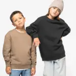 NS437-20_2025 - Hidalgo-werbeartikel Ecologische cropped kindersweater met ronde hals