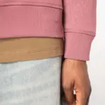Ecologische dames sweater met ronde hals en verlaagde schouders — productfoto 3