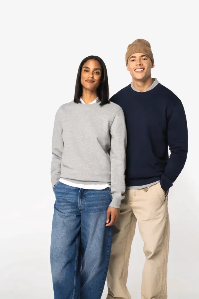NS443-23_2026 - Hidalgo-werbeartikel Ecologische uniseks sweater met ronde hals — productfoto 3
