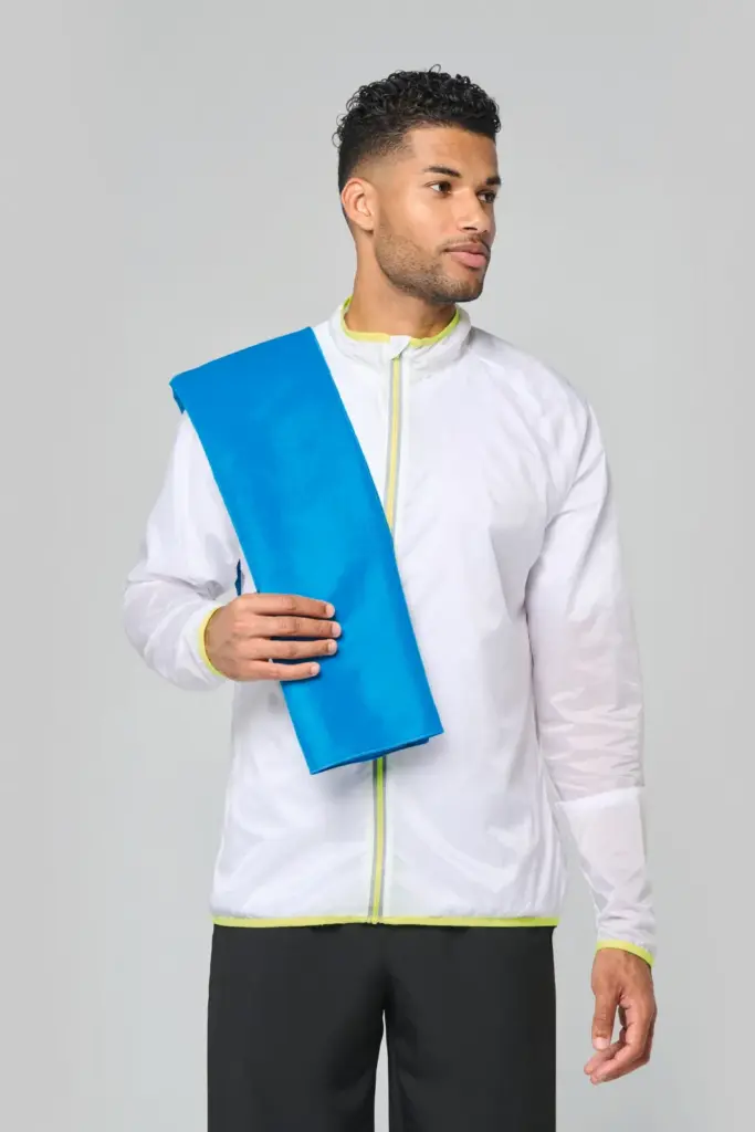 Sporthanddoek microvezel - 70 x 120 cm — productfoto 2