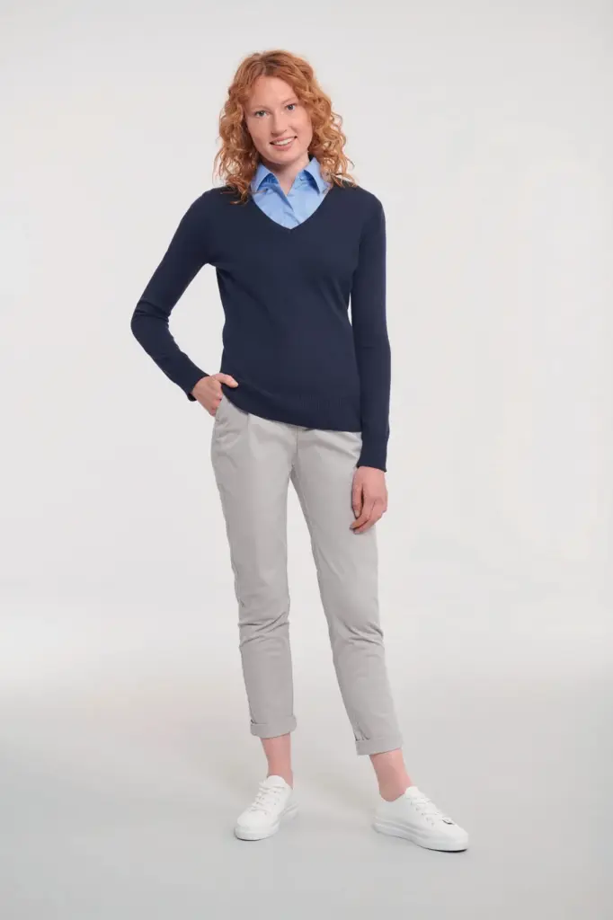 Ladies' V-neck Knitted Pullover — productfoto 3
