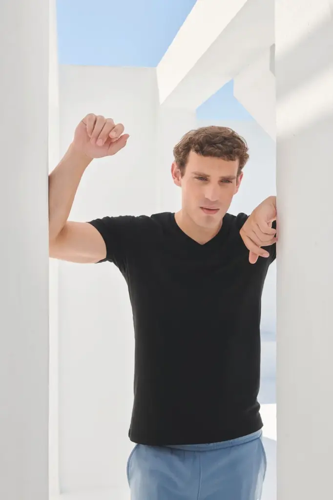 Men's Stretch Feel Good V-neck T-shirt