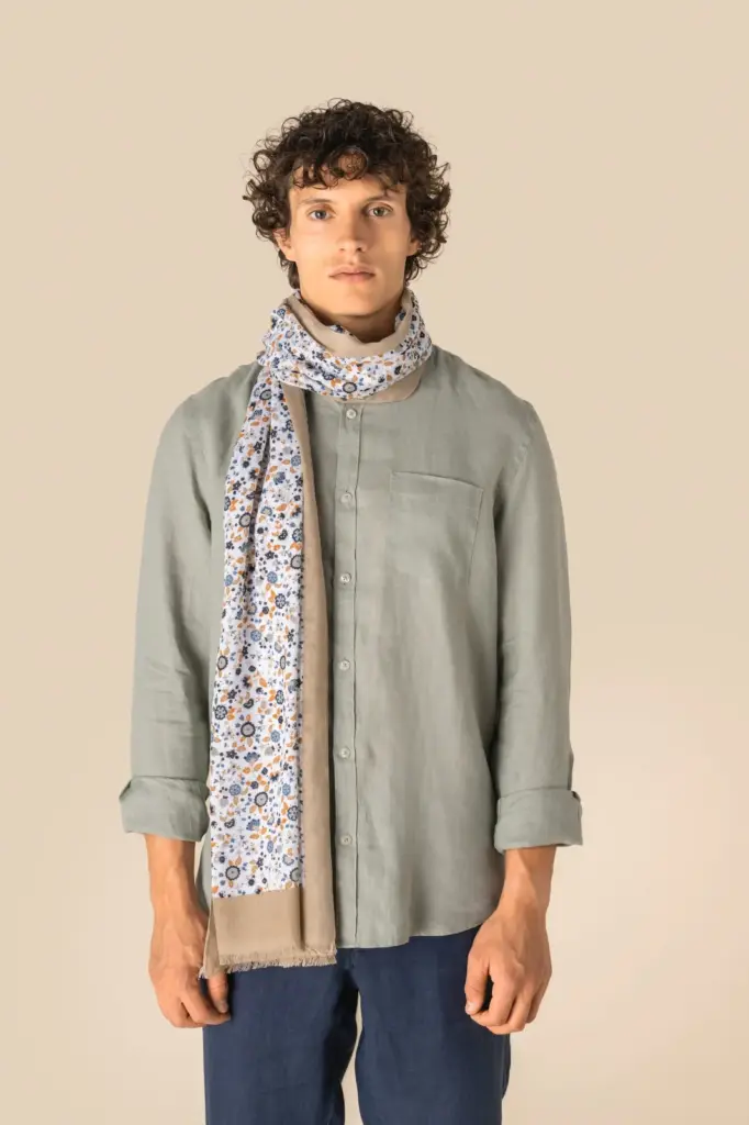 Uniseks tulbanddoek met bloemenmotief — productfoto 2