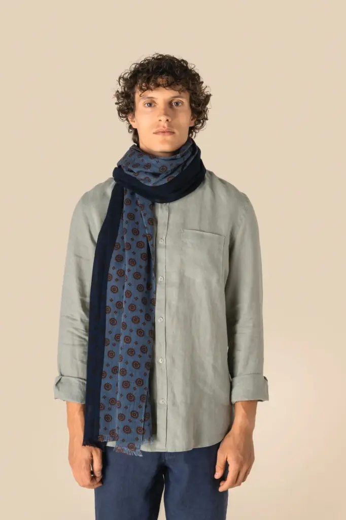 Uniseks tulbanddoek met bloemenmotief — productfoto 2