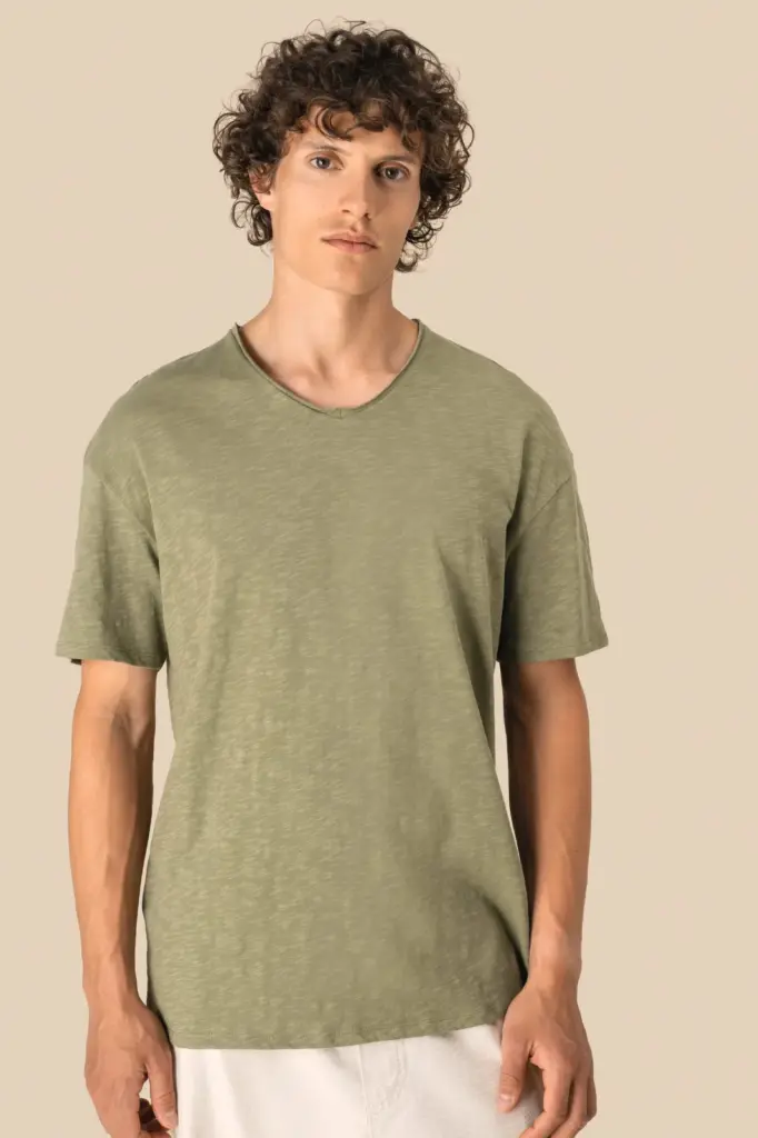 Ecologisch heren-T-shirt met slubhals en afhangende schouders