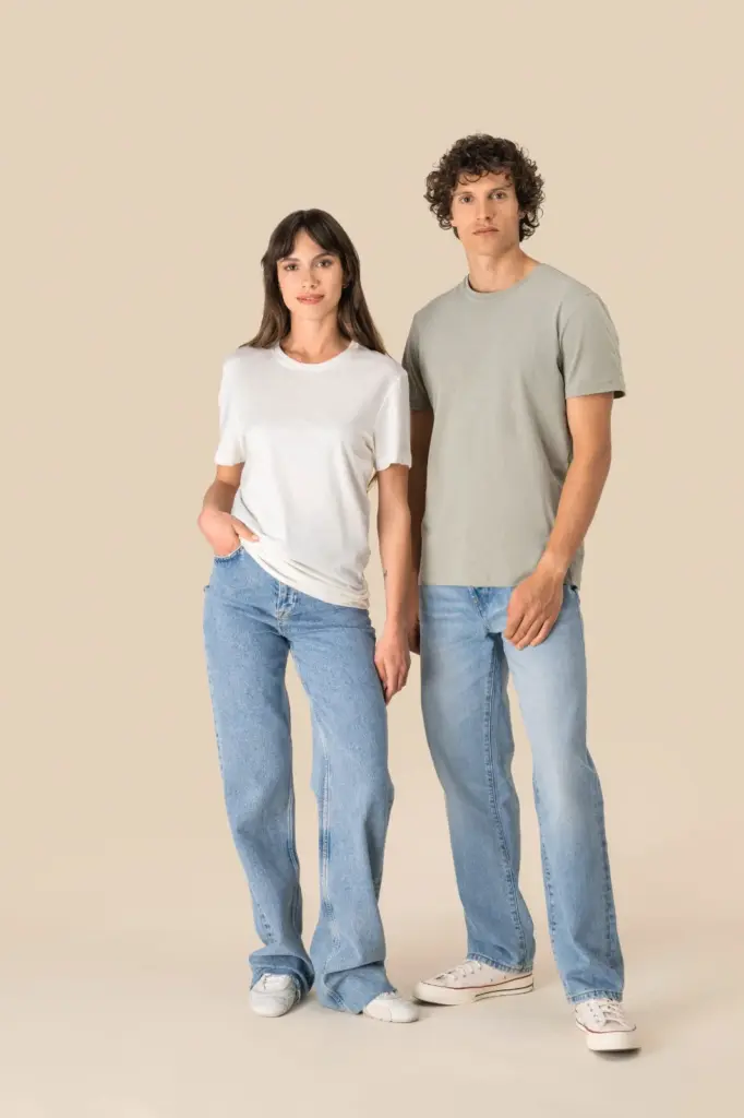 Ecologisch uniseks T-shirt van biokatoen en linnen — productfoto 2