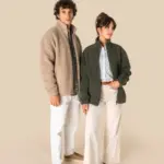 Uniseks sweater van sherpa met rits en afhangende schouders — productfoto 2