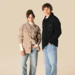 Uniseks sherpa-overshirt met afhangende schouders — productfoto 2