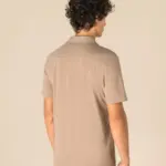 Ecologisch verwassen herenoverhemd met korte mouwen en bowlingkraag in jersey — productfoto 4