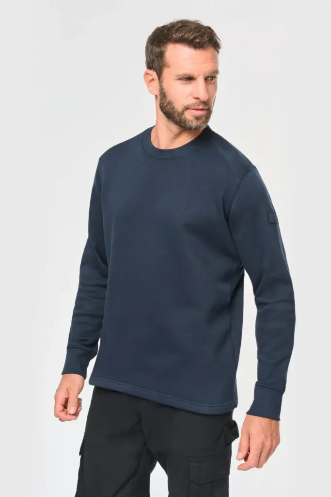 Sweater ingezette mouwen