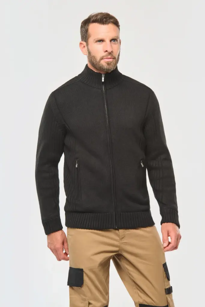 Met fleece gevoerde herencardigan.