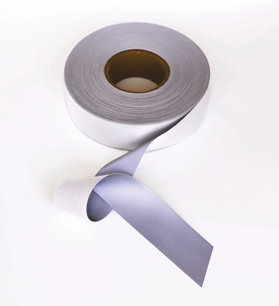 Reflecterende tape aan te brengen met hitte