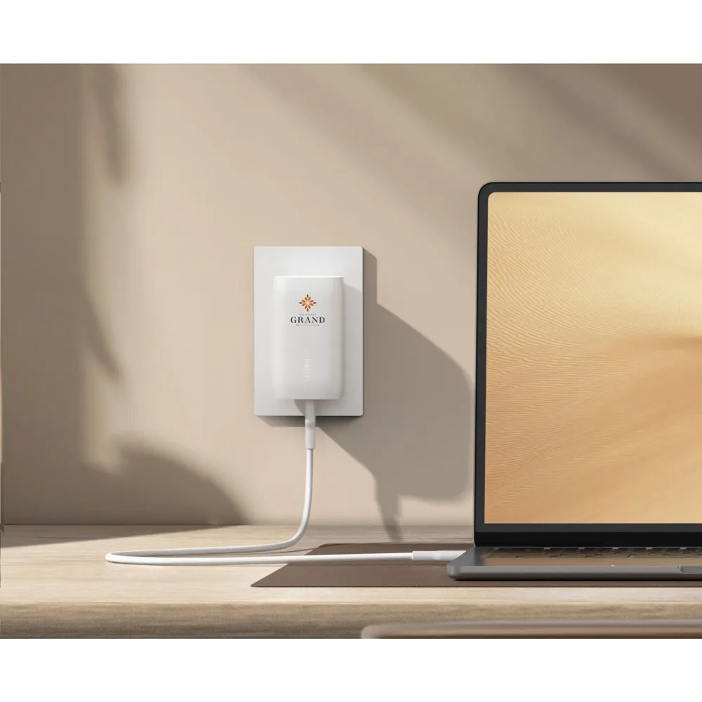 USB-C Wall Charger Belkin 3-Port Printed Fast Recycled 67W — product photo 2