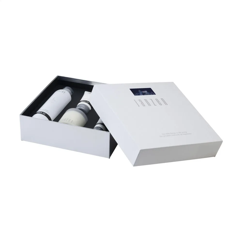 Geschenkset JANZEN Black 22 Bedruckbar Bergamot Tonka M — Produktfoto 3