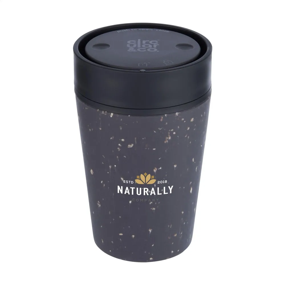 CircularCo Recycled Coffee Cup 227 ml koffiebeker productfoto 10 - Bidons & Shakers Circular&Co Recycled Coffee Cup 227 ml koffiebeker — productfoto 10