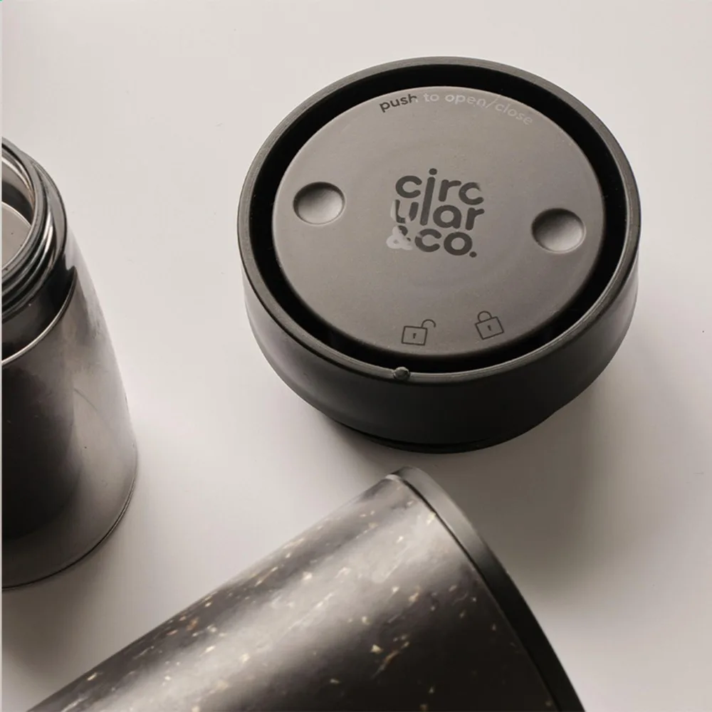 CircularCo Recycled Coffee Cup 227 ml koffiebeker productfoto 16 - Bidons & Shakers Circular&Co Recycled Coffee Cup 227 ml koffiebeker — productfoto 16
