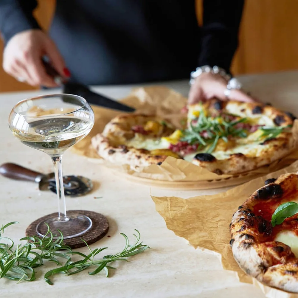Sagaform Astrid pizzataartenset 2 st productfoto 3 - Hidalgo Sagaform Astrid pizza/taartenset 2 st. — productfoto 3
