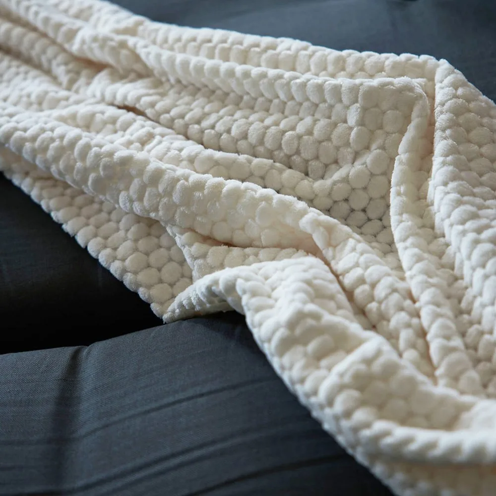 Sagaform Maja fleece kleed 130x170 cm productfoto 2 - Hidalgo Sagaform Maja fleece kleed 130x170 cm — productfoto 2