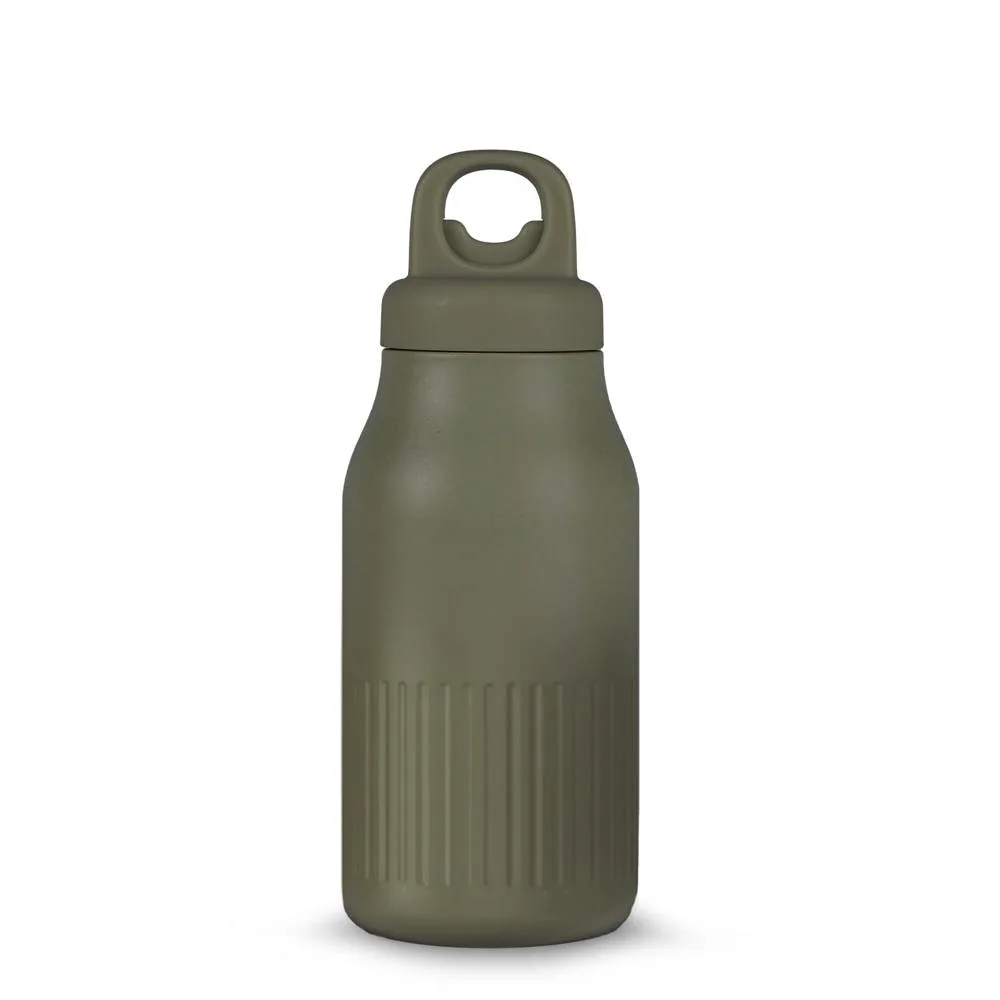 Sagaform Truls stalen fles met handige openklik dop gerecycled 500 ml dried green - Hidalgo-werbeartikel Sagaform Truls stalen fles met handige openklik dop (gerecycled) 500 ml, dried green