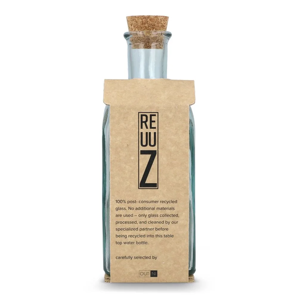 InSideOut Vierkante Gerecycled glas Waterfles ReuuZ met kurkstop 500ml productfoto 5 - Hidalgo InSideOut Vierkante Gerecycled glas Waterfles ReuuZ met kurkstop 500ml — productfoto 5