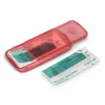 Pleistersdoosje met 5 PE-pleisters (56 × 18 mm), rood