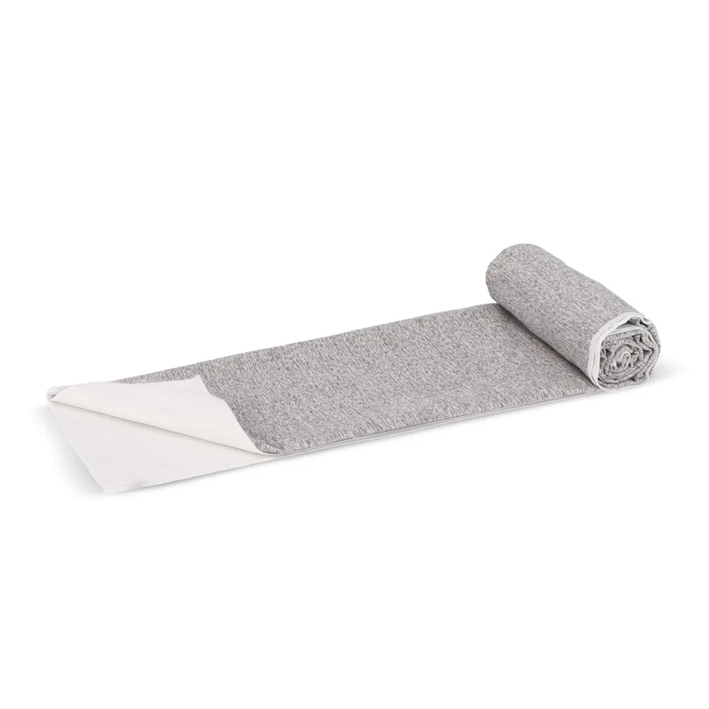 Sneldrogende handdoek R-PET 70 x 140 cm sublimatie wit grijs - Handdoekeninclusieflogo Sneldrogende handdoek R-PET 70 x 140 cm sublimatie, wit / grijs
