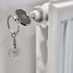 Recyclede zinklegering ontluchting sleutelhanger Mara — productfoto 7
